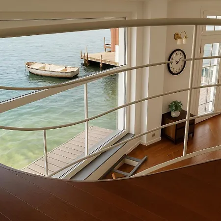 La Casa Sull’ Acqua *